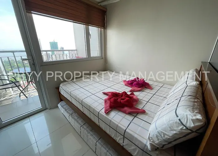 Staycation At Residences Aparthotel 2*