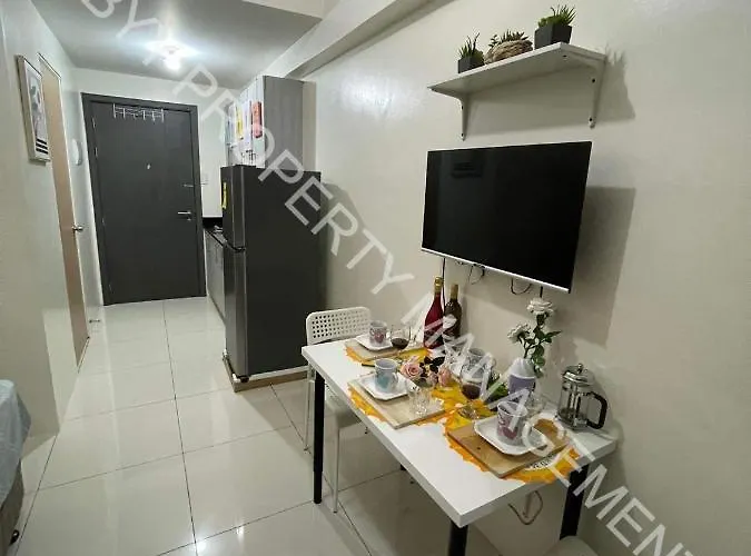 Aparthotel Staycation At Residences