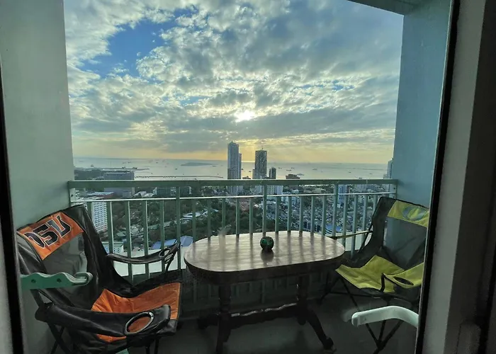 Aparthotel Staycation At Residences